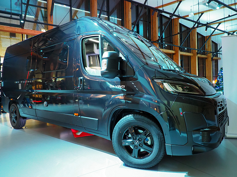 「スター・ウォーズ」キャンピングカー「DA VINCI 6.0〈STAR WARS〉EDITION」