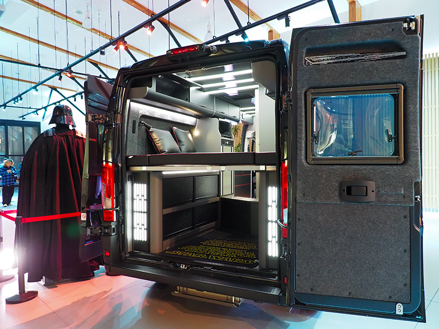 「スター・ウォーズ」キャンピングカー「DA VINCI 6.0〈STAR WARS〉EDITION」