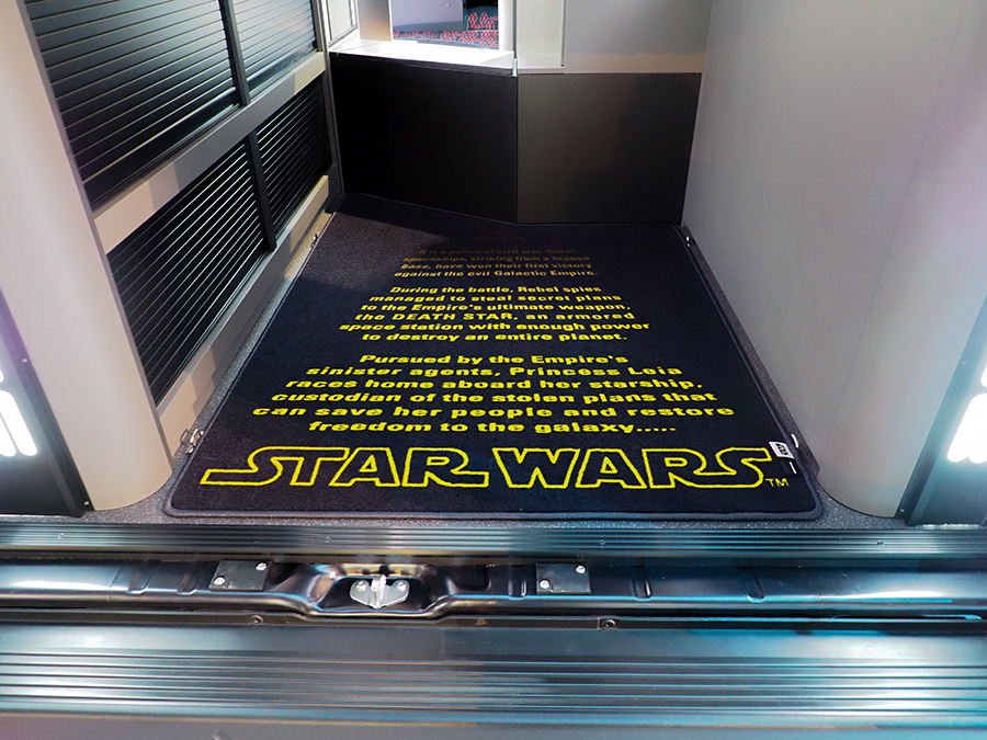 「スター・ウォーズ」キャンピングカー「DA VINCI 6.0〈STAR WARS〉EDITION」